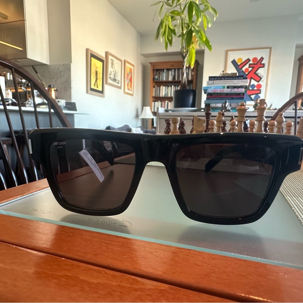 Saint Laurent Stylish Black Solid Square Sunglass… - image 7